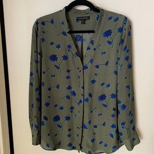 banana republic floral buttoned top
